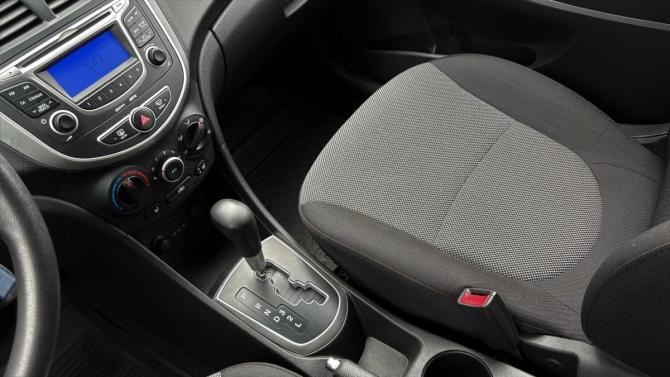 Hyundai Solaris I с пробегом 2013 года, цена 825 000 рублей, 184618 км, седан, Автокод Объявления