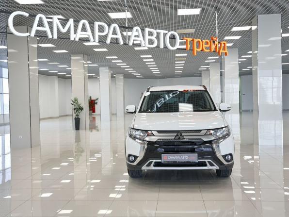 Mitsubishi Outlander III Рестайлинг 3 с пробегом 2021 года, цена 2 450 000 рублей, 96204 км, внедорожник, Автокод Объявления