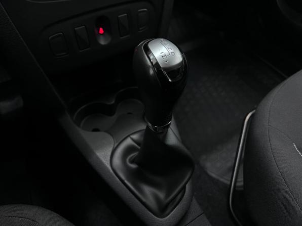 Renault Logan II Рестайлинг с пробегом 2020 года, цена 1 160 000 рублей, 114780 км, седан, Автокод Объявления