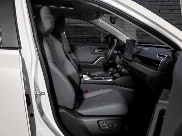 Toyota RAV4 VI (XA60) с пробегом 2025 года, цена 4 490 000 рублей, 33 км, внедорожник, Автокод Объявления