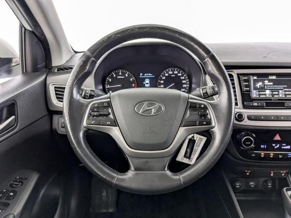 Hyundai Solaris II с пробегом 2020 года, цена 1 225 000 рублей, 142535 км, седан, Автокод Объявления
