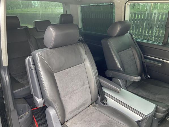 Volkswagen Multivan T5 Рестайлинг с пробегом 2010 года, цена 2 150 000 рублей, 260425 км, минивэн, Автокод Объявления