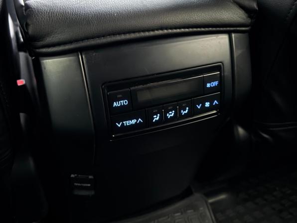 Toyota Land Cruiser Prado 150 Series Рестайлинг 2 с пробегом 2019 года, цена 4 390 000 рублей, 112167 км, внедорожник, Автокод Объявления