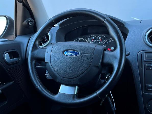 Ford Fusion I Рестайлинг с пробегом 2007 года, цена 498 400 рублей, 109492 км, хэтчбек, Автокод Объявления