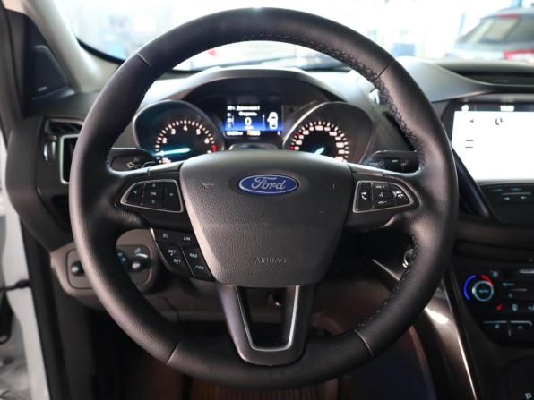 Ford Kuga II Рестайлинг с пробегом 2017 года, цена 1 549 000 рублей, 161270 км, внедорожник, Автокод Объявления