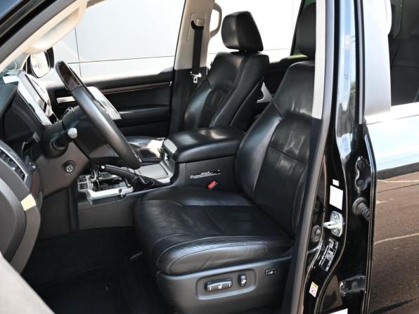 Toyota Land Cruiser 200 Series Рестайлинг 2 с пробегом 2015 года, цена 5 494 000 рублей, 190679 км, внедорожник, Автокод Объявления