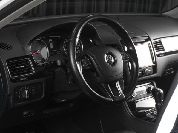 Volkswagen Touareg II с пробегом 2013 года, цена 2 564 000 рублей, 217891 км, внедорожник, Автокод Объявления