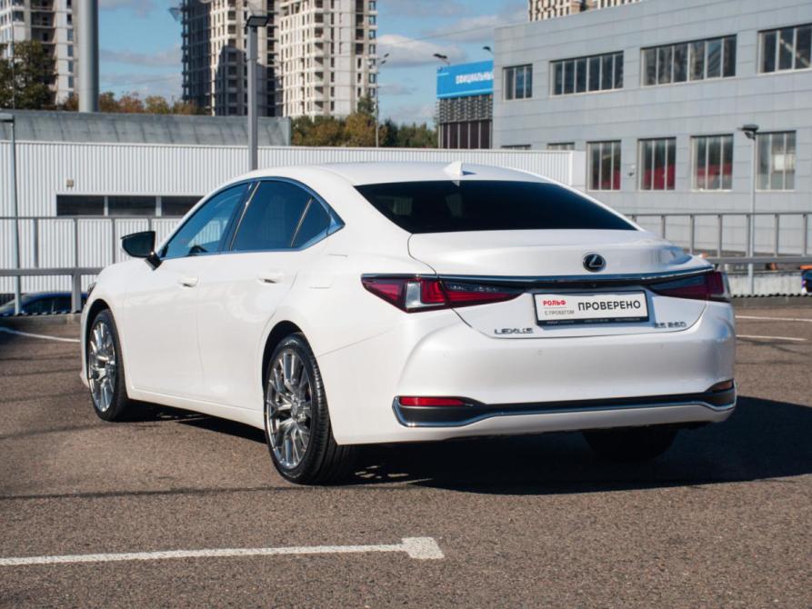 Lexus ES VII Москва  - изображение 7