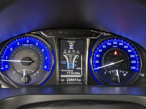 Toyota Camry VII (XV50) Рестайлинг с пробегом 2015 года, цена 1 915 000 рублей, 234410 км, седан, Автокод Объявления