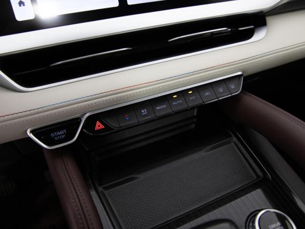 Geely Monjaro I с пробегом 2023 года, цена 3 199 000 рублей, 65023 км, внедорожник, Автокод Объявления