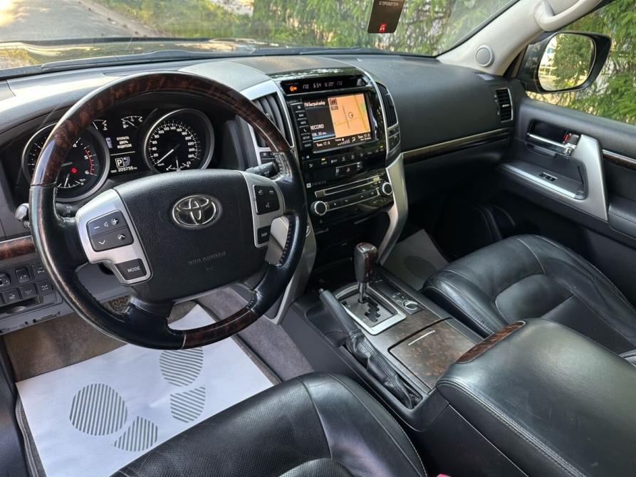 Toyota Land Cruiser 200 Series Рестайлинг 1 Санкт-Петербург  - изображение 13