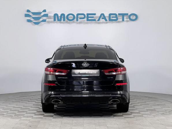 Kia Optima IV Рестайлинг с пробегом 2018 года, цена 2 350 000 рублей, 112410 км, седан, Автокод Объявления