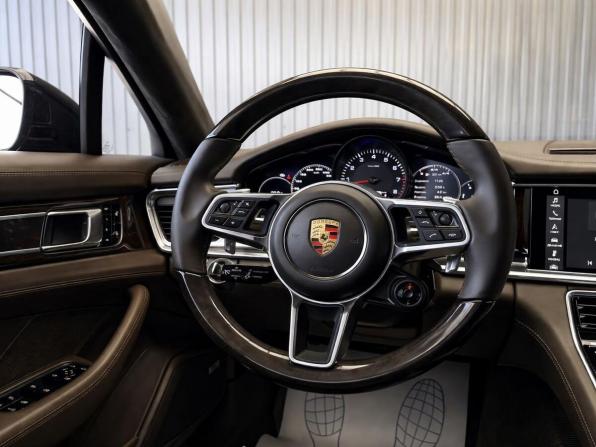 Porsche Panamera II с пробегом 2017 года, цена 7 377 000 рублей, 103558 км, лифтбек, Автокод Объявления