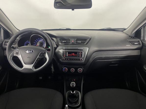 Kia Rio III Рестайлинг с пробегом 2015 года, цена 925 000 рублей, 175945 км, седан, Автокод Объявления
