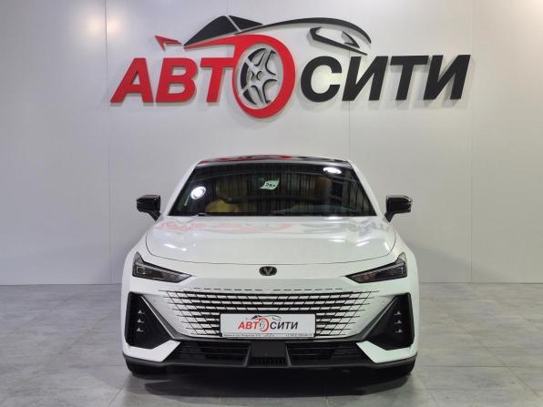 Changan UNI-V I с пробегом 2022 года, цена 2 015 000 рублей, 41000 км, лифтбек, Автокод Объявления