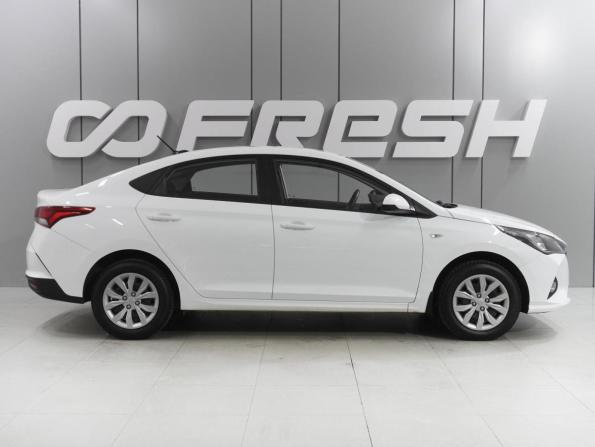 Hyundai Solaris II Рестайлинг с пробегом 2021 года, цена 1 579 000 рублей, 101351 км, седан, Автокод Объявления