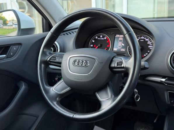 Audi A3 III (8V) с пробегом 2016 года, цена 1 635 000 рублей, 106691 км, седан, Автокод Объявления