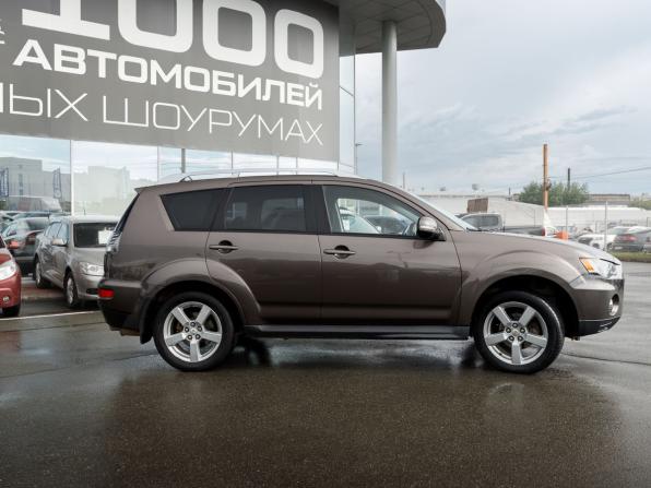 Mitsubishi Outlander II Рестайлинг с пробегом 2010 года, цена 999 000 рублей, 219241 км, внедорожник, Автокод Объявления