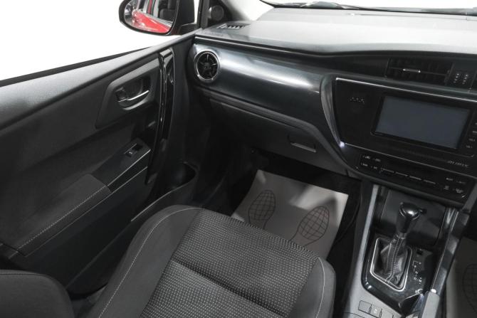 Toyota Auris II с пробегом 2015 года, цена 1 289 000 рублей, 99000 км, хэтчбек, Автокод Объявления