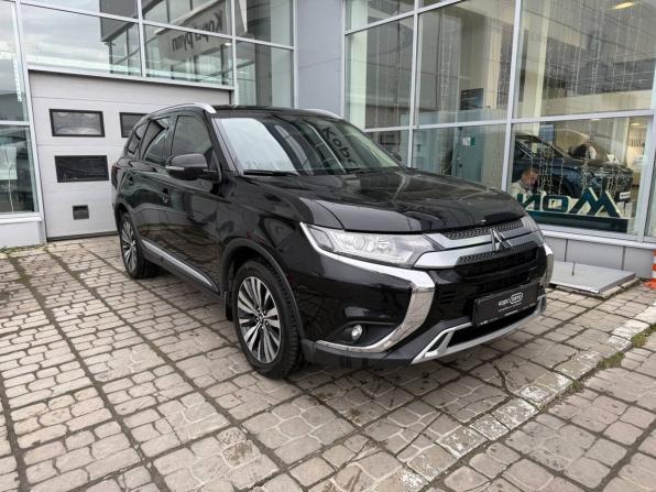 Mitsubishi Outlander III Рестайлинг 3 с пробегом 2019 года, цена 2 101 000 рублей, 94047 км, внедорожник, Автокод Объявления