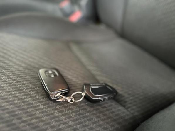 Toyota Ractis II с пробегом 2011 года, цена 879 000 рублей, 107000 км, хэтчбек, Автокод Объявления