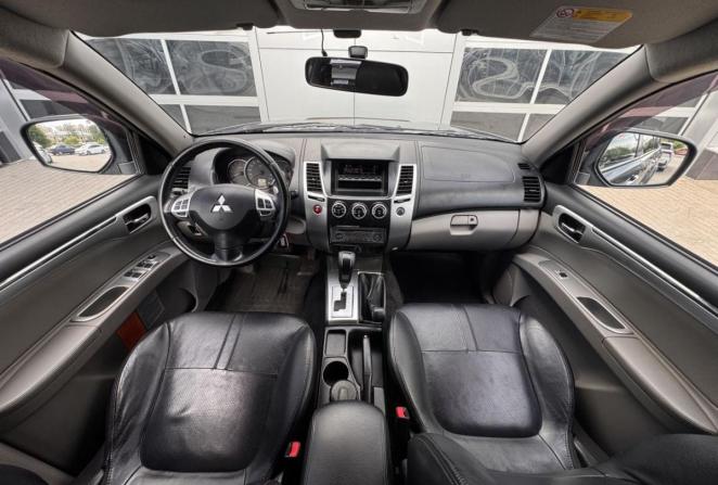 Mitsubishi Pajero Sport II Рестайлинг с пробегом 2013 года, цена 1 750 000 рублей, 250925 км, внедорожник, Автокод Объявления