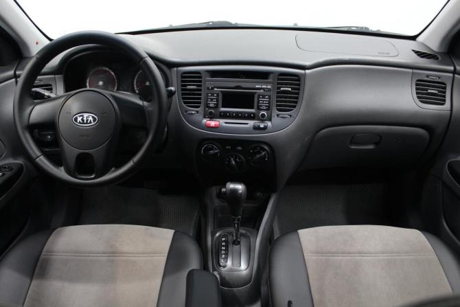 Kia Rio II Рестайлинг с пробегом 2010 года, цена 650 000 рублей, 157775 км, седан, Автокод Объявления