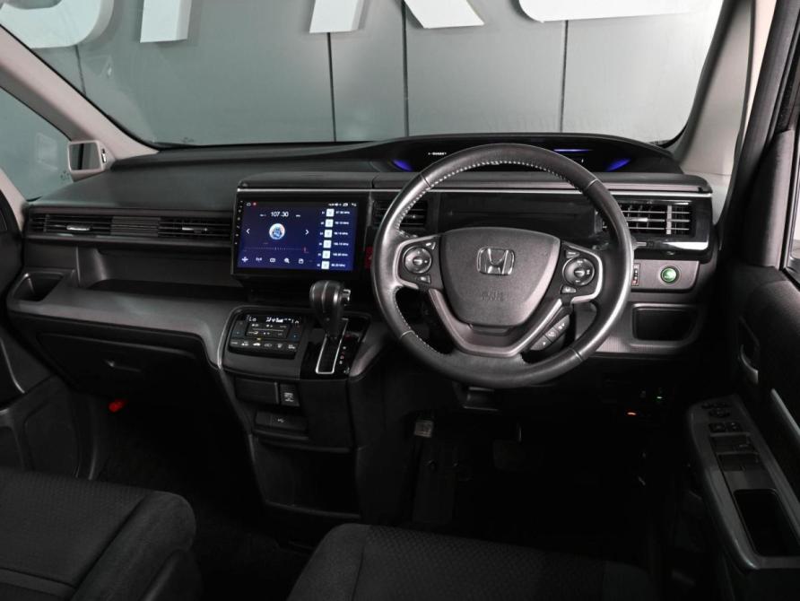 Honda Stepwgn V Рестайлинг Ростов-на-Дону  - изображение 6