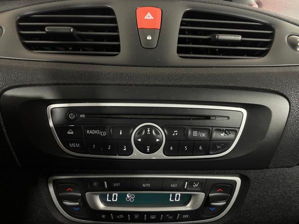Renault Scenic III с пробегом 2009 года, цена 645 000 рублей, 227031 км, минивэн, Автокод Объявления