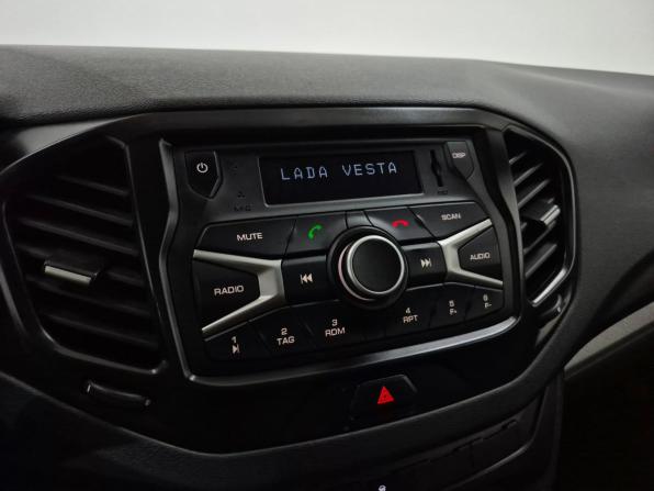 Lada (ВАЗ) Vesta I с пробегом 2018 года, цена 860 000 рублей, 110485 км, седан, Автокод Объявления
