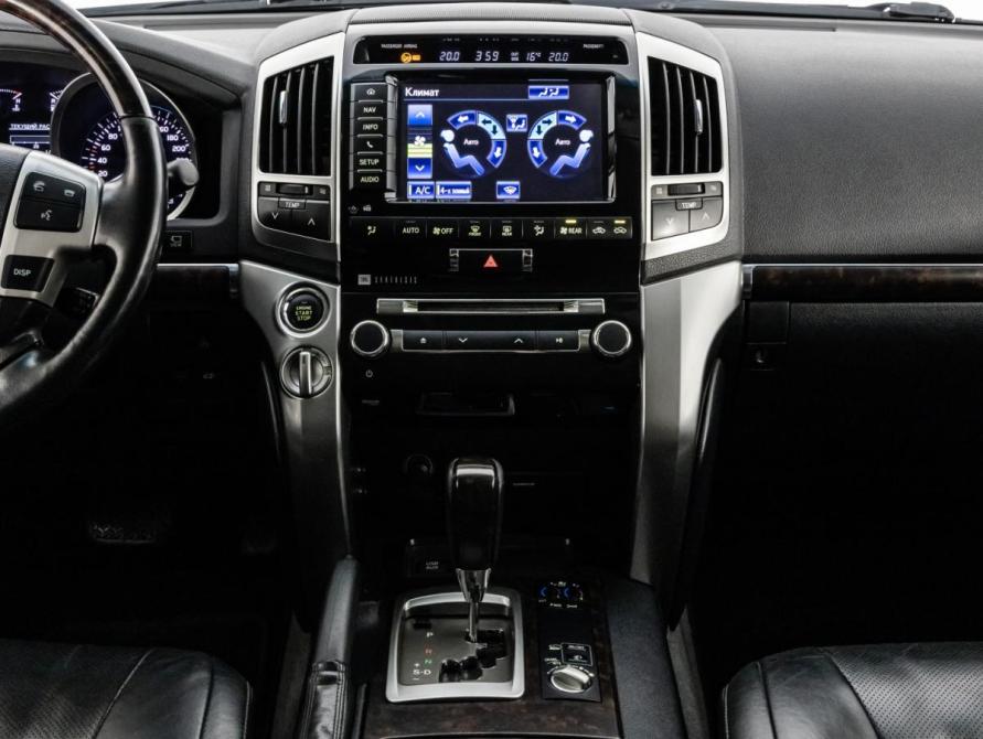 Toyota Land Cruiser 200 Series Рестайлинг 1 Санкт-Петербург  - изображение 13