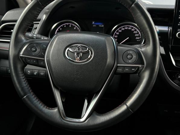 Toyota Camry VIII (XV70) Рестайлинг с пробегом 2021 года, цена 3 461 700 рублей, 50928 км, седан, Автокод Объявления
