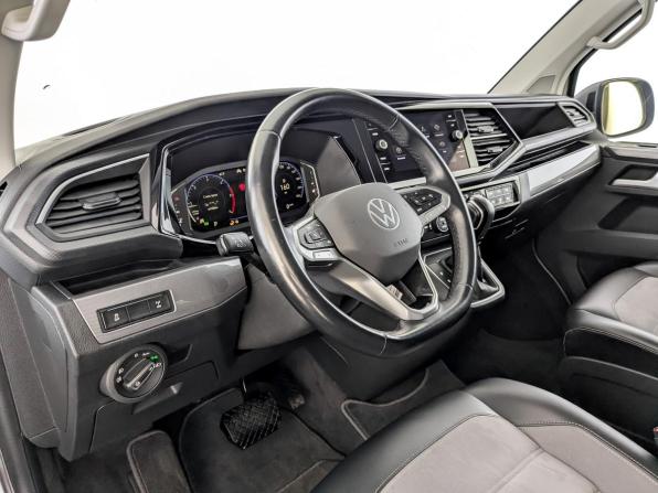 Volkswagen Multivan T6 Рестайлинг с пробегом 2021 года, цена 6 000 000 рублей, 120666 км, минивэн, Автокод Объявления