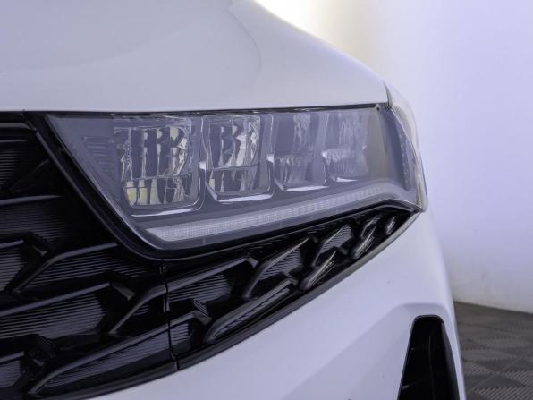 Kia K5 III с пробегом 2023 года, цена 3 300 000 рублей, 21210 км, седан, Автокод Объявления