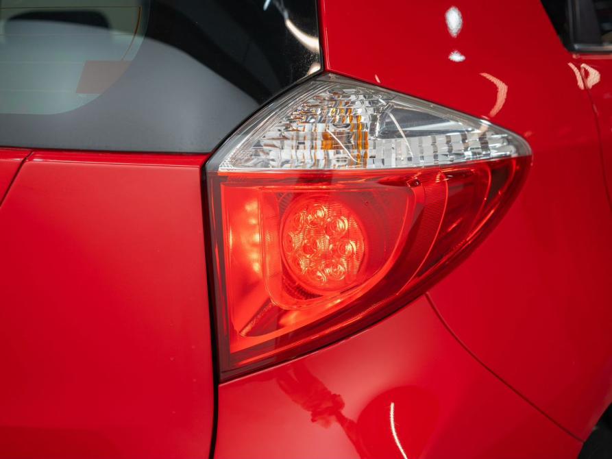 Toyota Ractis II Улан-Удэ  - изображение 20