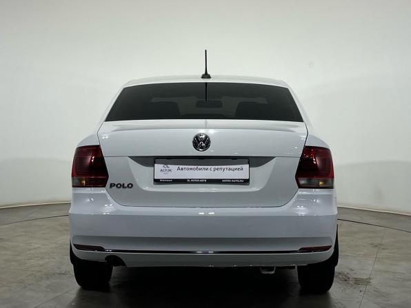 Volkswagen Polo V Рестайлинг с пробегом 2017 года, цена 1 050 000 рублей, 100656 км, седан, Автокод Объявления