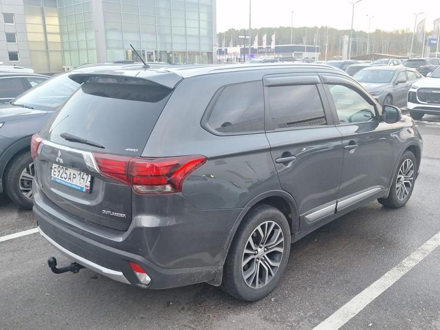 Mitsubishi Outlander III Рестайлинг 2 Санкт-Петербург  - изображение 3