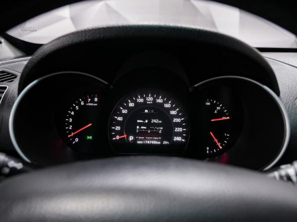 Kia Sorento II Рестайлинг с пробегом 2015 года, цена 1 770 000 рублей, 175000 км, внедорожник, Автокод Объявления
