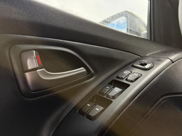 Hyundai ix35 I Рестайлинг с пробегом 2014 года, цена 1 490 000 рублей, 136900 км, внедорожник, Автокод Объявления