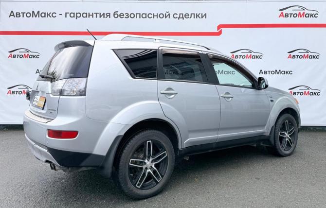 Mitsubishi Outlander II с пробегом 2007 года, цена 1 080 000 рублей, 301900 км, внедорожник, Автокод Объявления