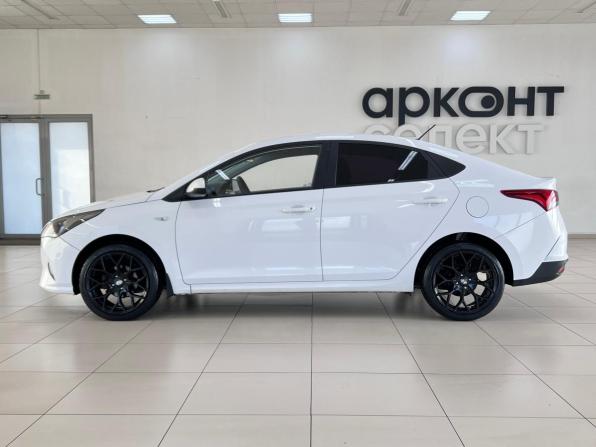 Hyundai Solaris II Рестайлинг с пробегом 2021 года, цена 1 550 000 рублей, 94677 км, седан, Автокод Объявления