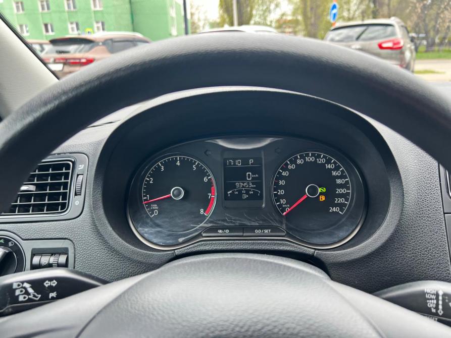 Volkswagen Polo V Рестайлинг Стерлитамак  - изображение 17