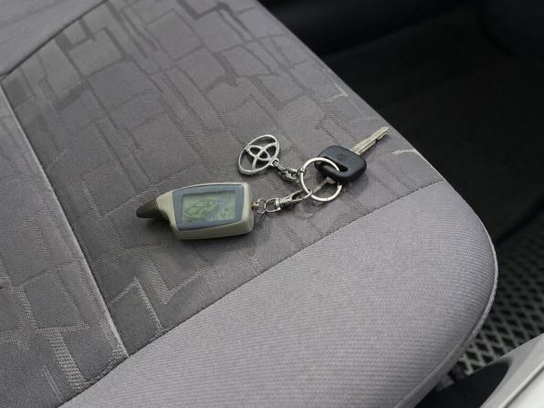 Toyota Opa I с пробегом 2000 года, цена 345 000 рублей, 299999 км, универсал, Автокод Объявления