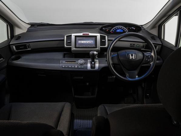 Honda Freed I с пробегом 2011 года, цена 990 000 рублей, 183614 км, компактвэн, Автокод Объявления
