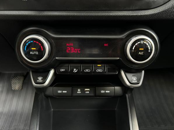 Kia Rio IV с пробегом 2018 года, цена 1 390 000 рублей, 79000 км, седан, Автокод Объявления