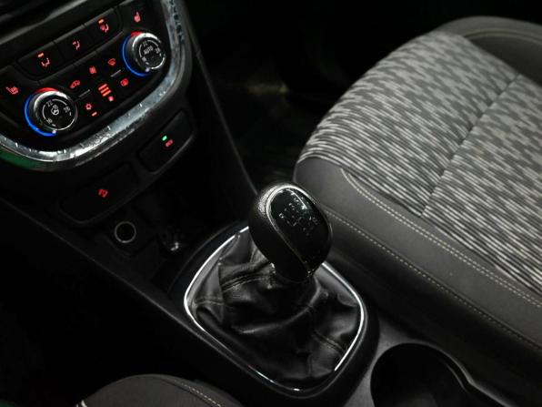 Opel Mokka I с пробегом 2013 года, цена 850 000 рублей, 173391 км, внедорожник, Автокод Объявления