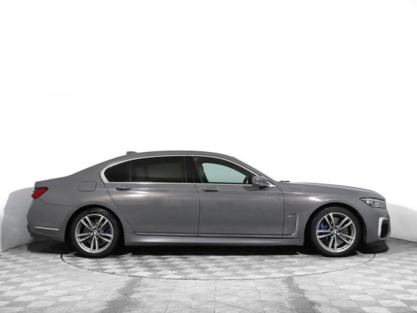 BMW 7 серии VI (G11/G12) Рестайлинг с пробегом 2019 года, цена 4 420 000 рублей, 240058 км, седан, Автокод Объявления