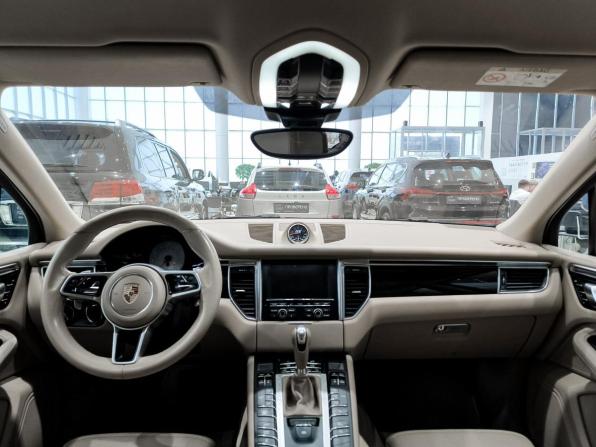 Porsche Macan I с пробегом 2014 года, цена 2 350 000 рублей, 234000 км, внедорожник, Автокод Объявления
