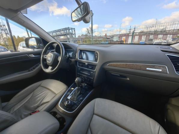 Audi Q5 I (8R) с пробегом 2010 года, цена 1 299 000 рублей, 211219 км, внедорожник, Автокод Объявления