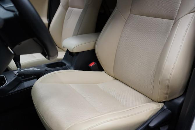 Toyota RAV4 IV (XA40) Рестайлинг с пробегом 2018 года, цена 2 547 000 рублей, 198000 км, внедорожник, Автокод Объявления